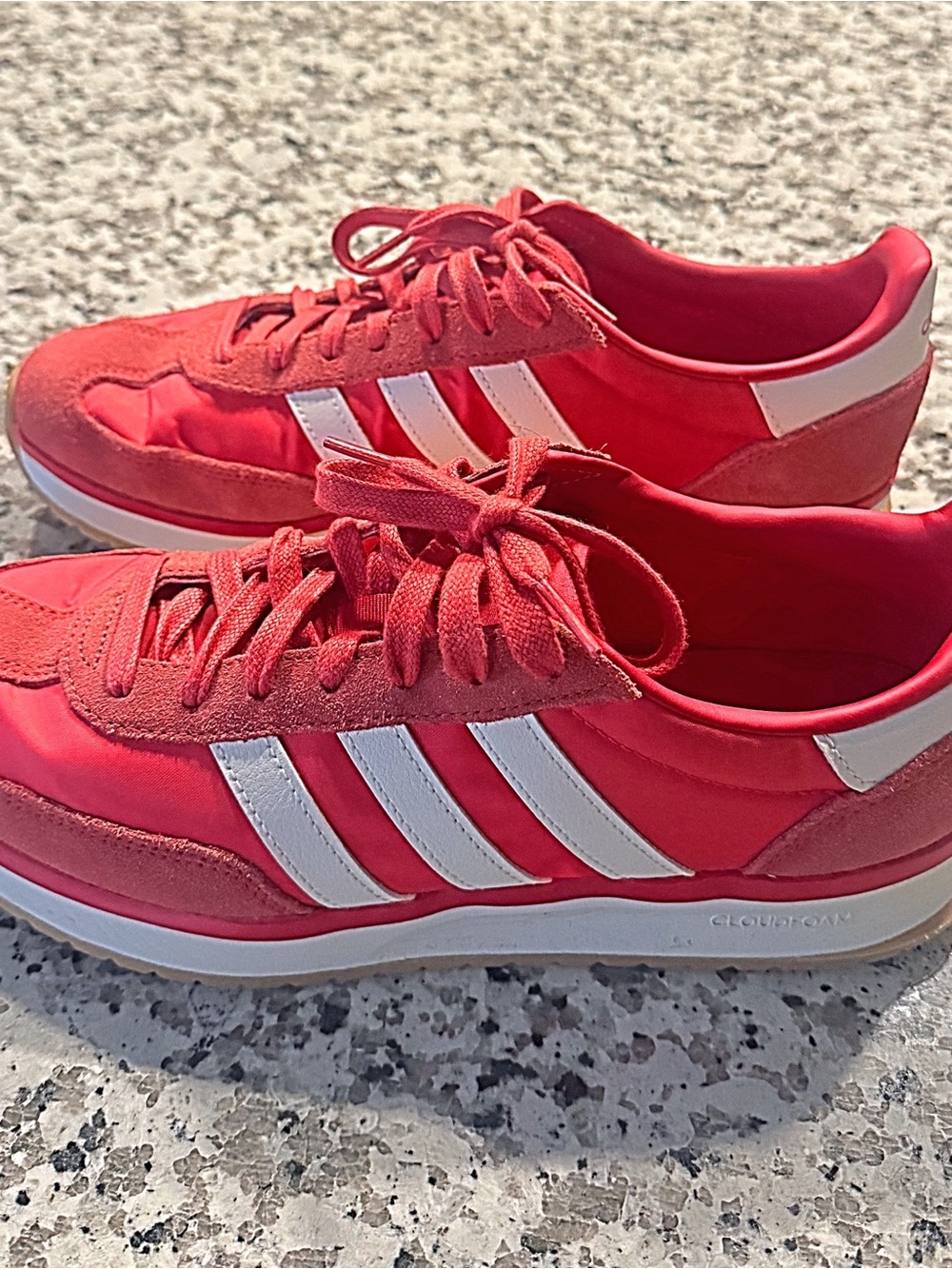 adidas Womens Red Athletic Retro Runner Sneakers with White Stripes